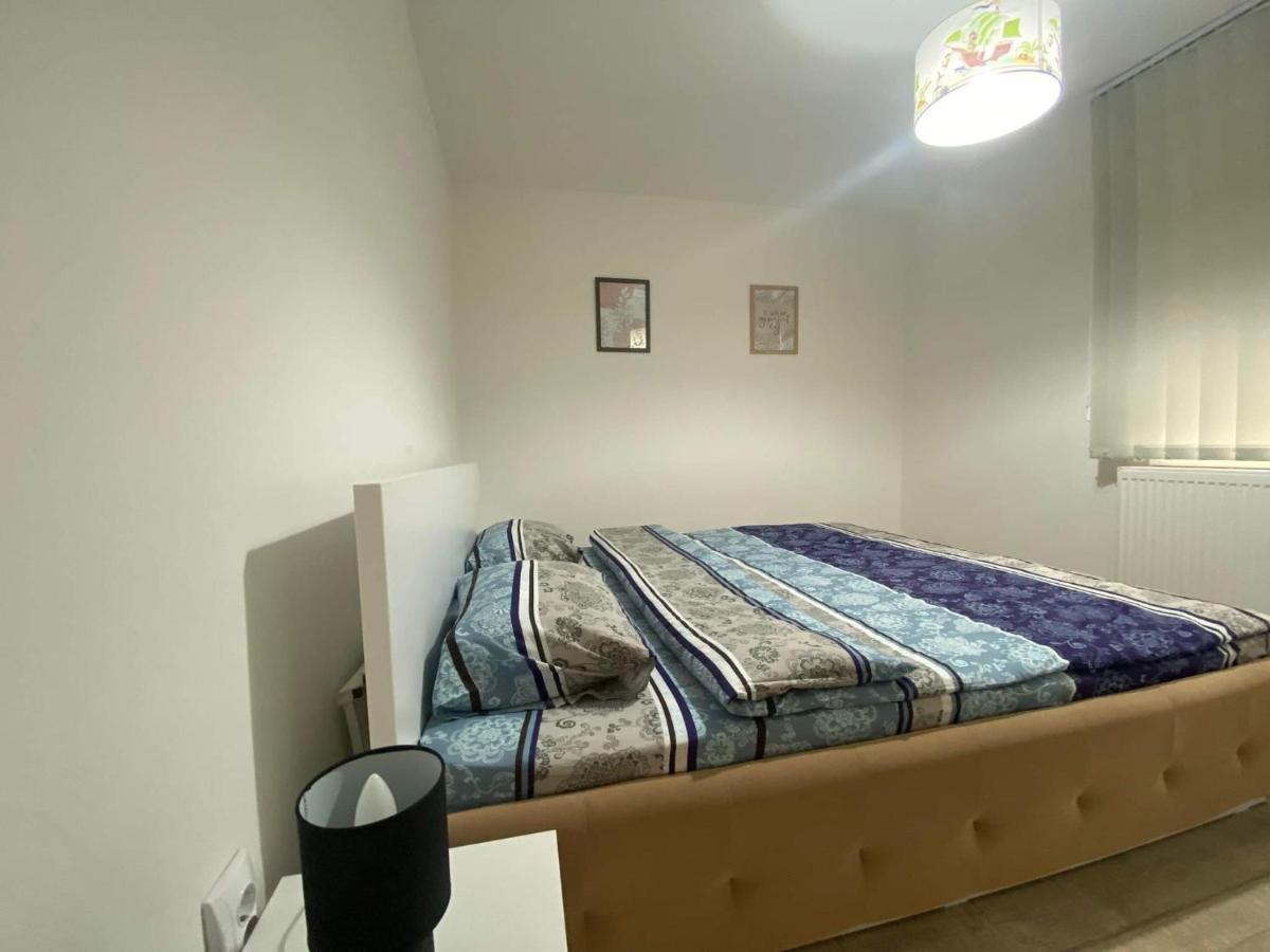 The Best Apartament Central Хунедоара Екстериор снимка