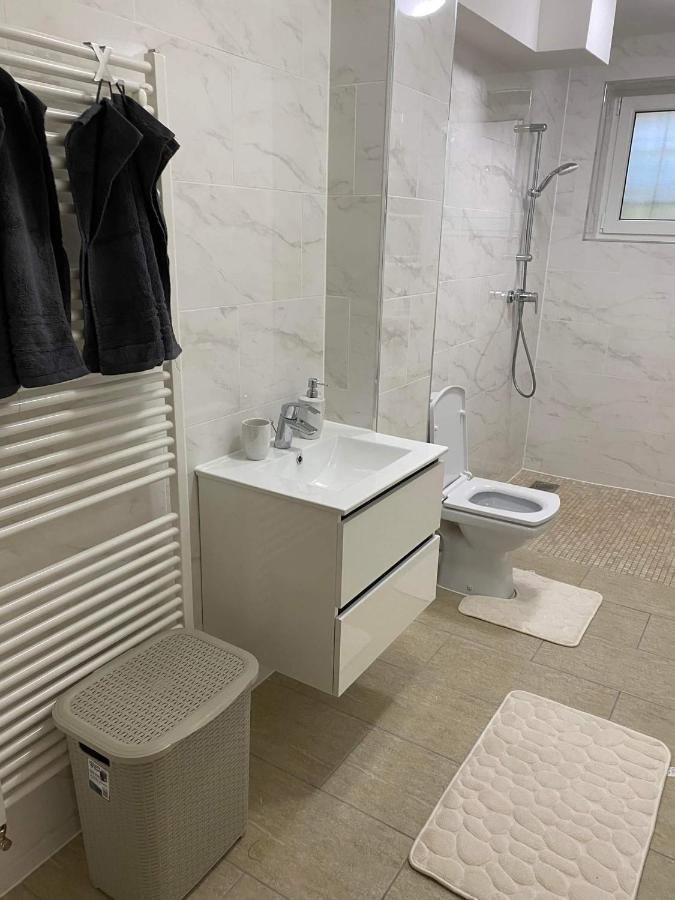 The Best Apartament Central Хунедоара Екстериор снимка