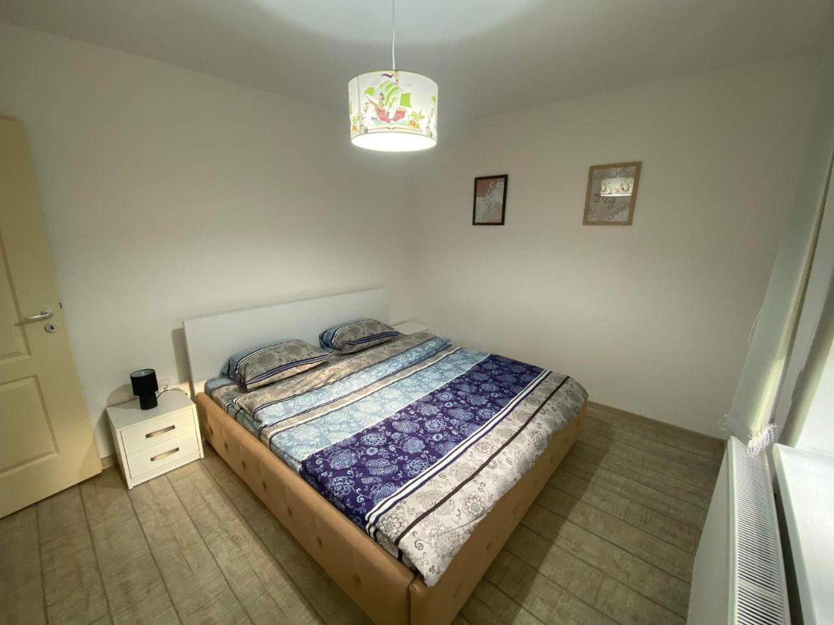 The Best Apartament Central Хунедоара Екстериор снимка