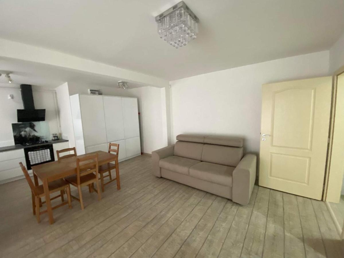 The Best Apartament Central Хунедоара Екстериор снимка