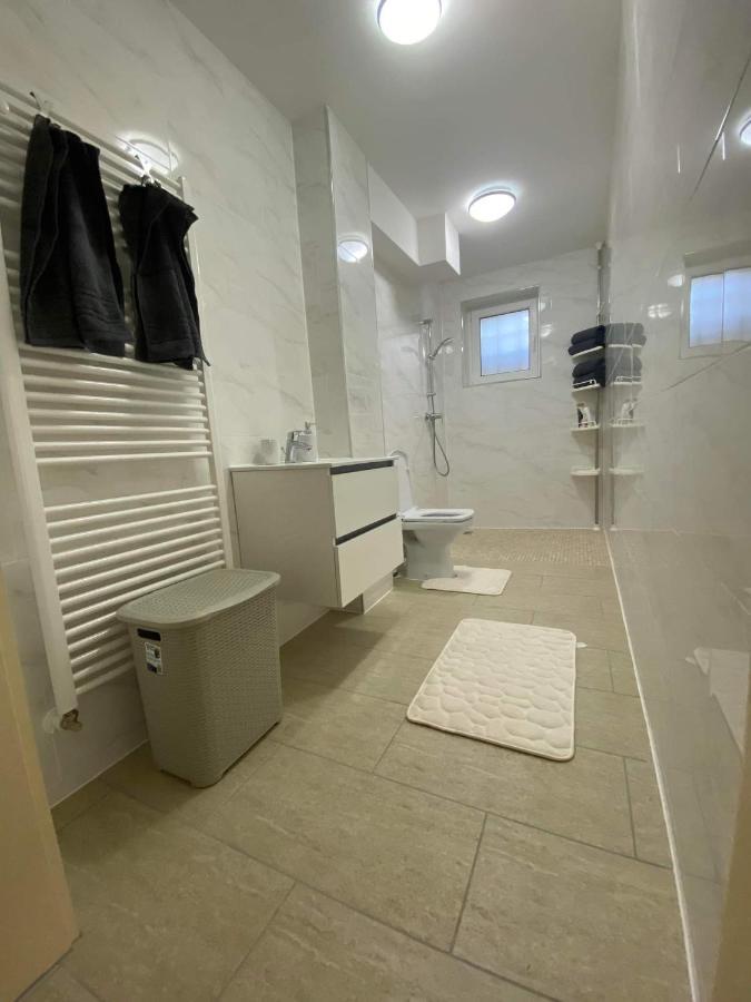The Best Apartament Central Хунедоара Екстериор снимка
