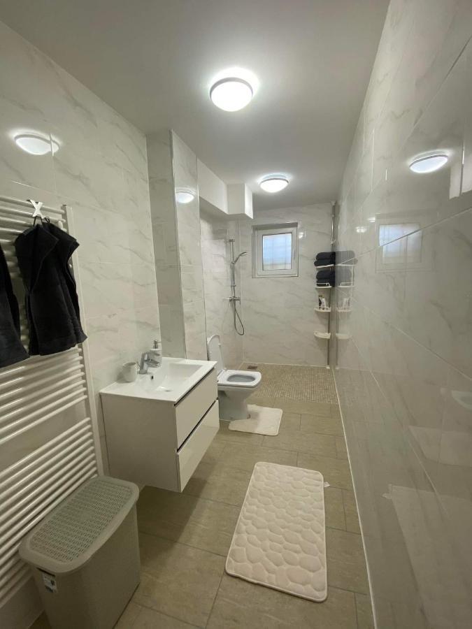 The Best Apartament Central Хунедоара Екстериор снимка